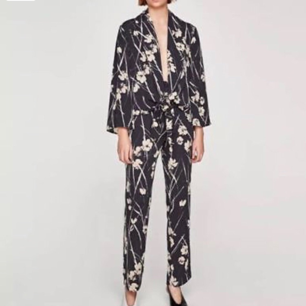 ✖️SOLD✖️ Zara Floral Print Trousers - Picture 1 of 5